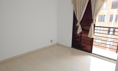 apartamento en venta en ciudad del puerto. Cod V85120