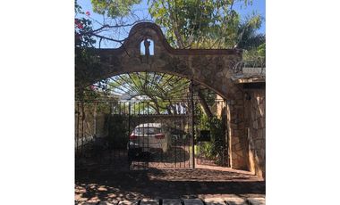 CASA EN VENTA CON VISTA AL LAGO 