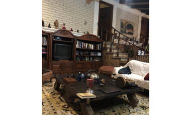 CASA EN VENTA CON VISTA AL LAGO 