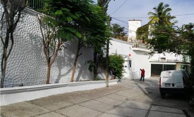 CASA EN VENTA CON VISTA AL LAGO 