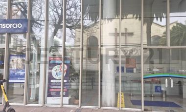 Se arrienda amplia oficina en centro de Concepción