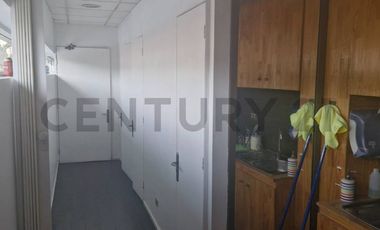 Se arrienda amplia oficina en centro de Concepción