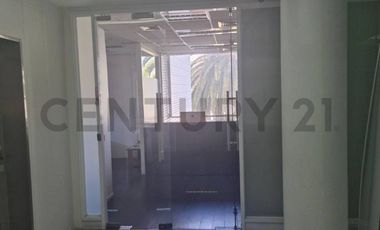 Se arrienda amplia oficina en centro de Concepción