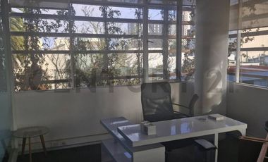 Se arrienda amplia oficina en centro de Concepción