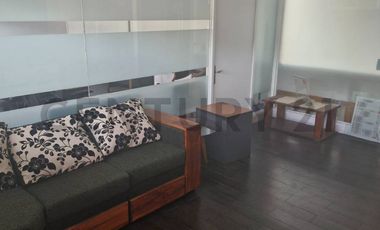 Se arrienda amplia oficina en centro de Concepción