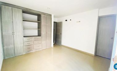 casa en arriendo/venta en ciudad jardín. Cod V104