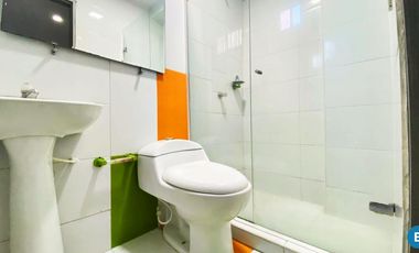 casa en arriendo/venta en ciudad jardín. Cod V104