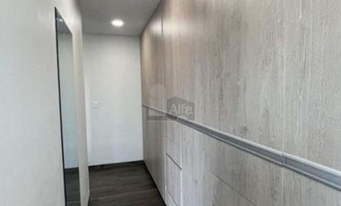 Casa en venta  con escalinata expuesta en Condado del Valle, con fácil acceso a CDMX