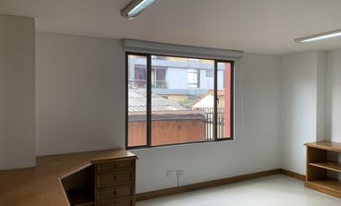 oficina en arriendo en san patricio usaquen. Cod A202
