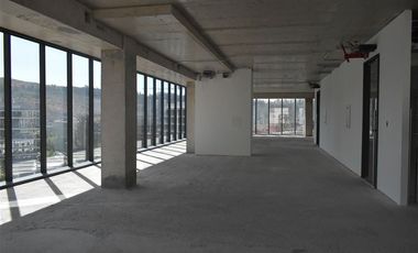 Oficina en Arriendo en Vitacura con Paul Claudel