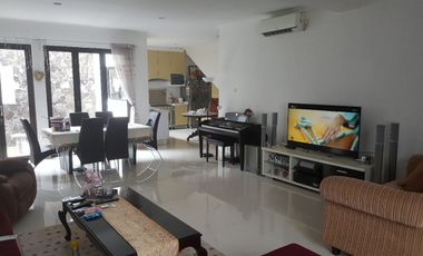 Disewakan Rumah 2 lantai dengan desain Modern di lingkungan Eksklusif dan tenang -  Harvest Residence Ciputat