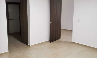 Rento casa en Zibatá con recámara en Planta Baja $16500