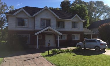 HERMOSO CHALET CON VISTA AL GOLF