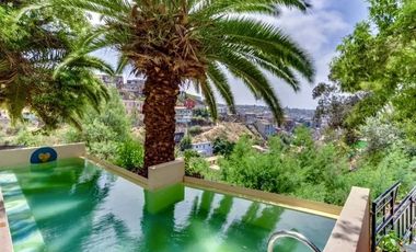 Casa en Venta en Cerro Alegre/ Hotel Boutique