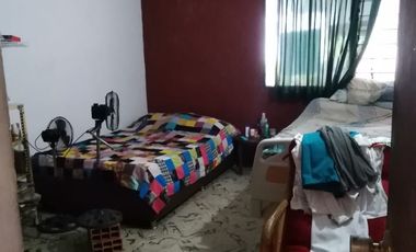 casa-local en venta en quinta oriental. Cod V2313