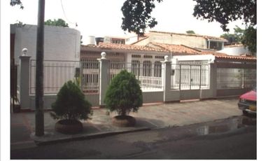 casa-local en venta en quinta oriental. Cod V2313