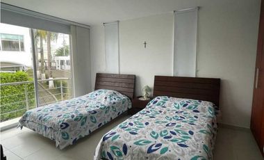 Casa campestre de 204 M2 en 665 mill en La Mesa Cund, zona urbana.
