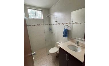 Casa campestre de 204 M2 en 665 mill en La Mesa Cund, zona urbana.