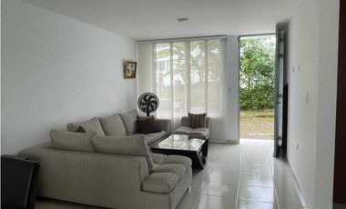Casa campestre de 204 M2 en 665 mill en La Mesa Cund, zona urbana.