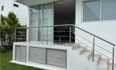 Casa campestre de 204 M2 en 665 mill en La Mesa Cund, zona urbana.