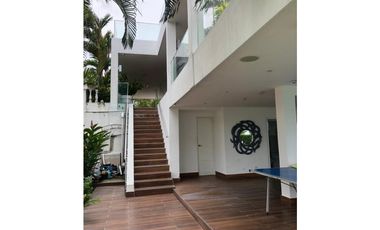 Venta o alquiler: Duplex 6 recámaras en Playa Blanca