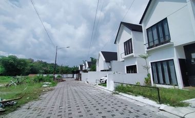 Rumah Full Furniture di Selatan Jl. Wonosari
