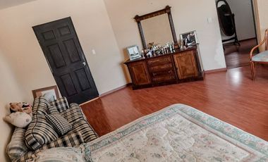 FRACC.VISTA REAL. Vive en contacto con la Naturaleza.   Aire puro, lagos, bosquecillos, 4 grados más fresco que abajo en QRO.,  Club social y deportivo muy completo, Seguridad 24/7.