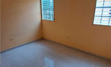 VENDO HERMOSA CASA DE TRES HABITACIONES