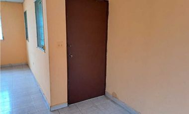 VENDO HERMOSA CASA DE TRES HABITACIONES