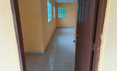VENDO HERMOSA CASA DE TRES HABITACIONES