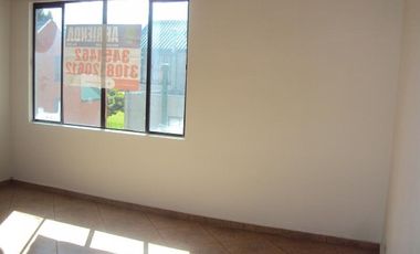 casa en arriendo en el cortijo engativa. Cod A2427