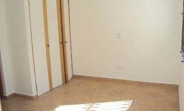 casa en arriendo en el cortijo engativa. Cod A2427
