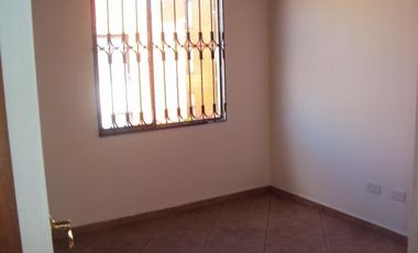casa en arriendo en el cortijo engativa. Cod A2427