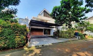 Dijual Rumah Dengan Kolam Renang