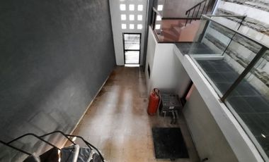 Dijual Rumah Dengan Kolam Renang
