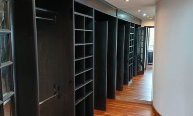 apartamento en arriendo en los rosales. Cod A121133050