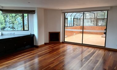 apartamento en arriendo en los rosales. Cod A121133050