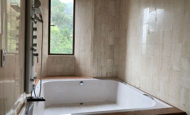 apartamento en arriendo en los rosales. Cod A121133050