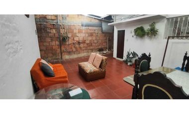 VENTA DE CASA URBANA DE 137 M2 EN 450 MILL EN LA MESA CUND