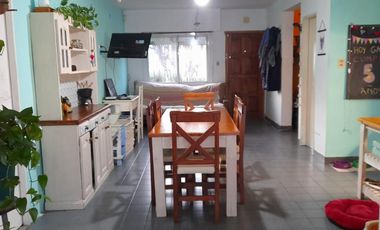 CASA 4 AMBIENTES EN QUILMES