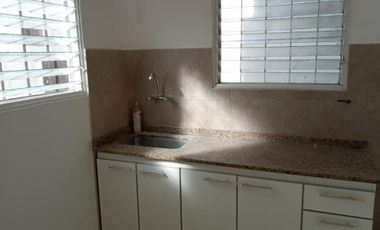 ALQUILER DE CASA TRES AMB, ZONA VILLA MARTELLI
