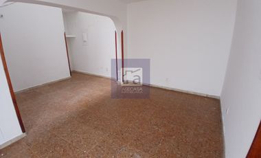 COD. 6135 - SE ARRIENDA APARTAMENTO - BARRIO: SAN ANTONIO