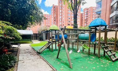 casa en venta en la carolina. Cod V8317167