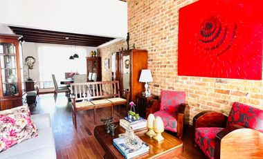 casa en venta en la carolina. Cod V8317167