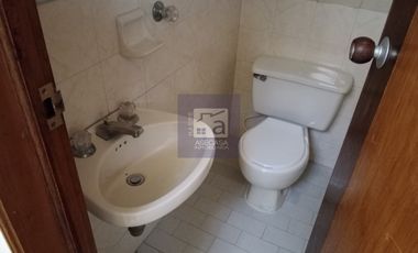 COD. 4866 - SE ARRIENDA CASA - BARRIO: LA FLORESTA