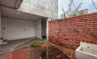 casalote en venta en barrio blanco. Cod V29373