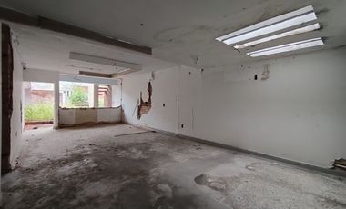 casalote en venta en barrio blanco. Cod V29373