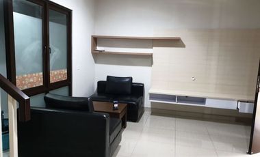 Dijual/Disewakan Rumah Cantik The Mozia Cluster Amarine Bsd City Tangerang Murah