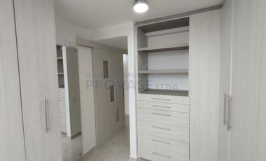 apartamento en arriendo en la floresta. Cod A2057