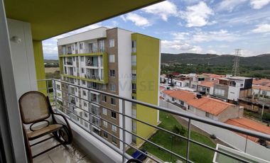 apartamento en arriendo en la floresta. Cod A2057